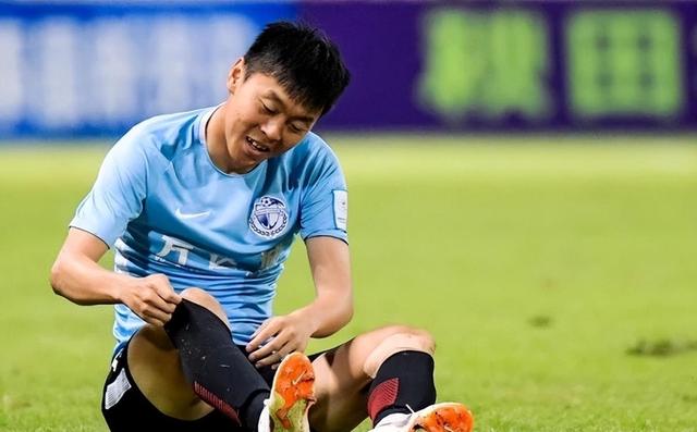 星空娱乐关于里程碑夜！武汉三镇防线松动，德甲集结日刷纪录，引发热议，更衣室氛围转暖的信息