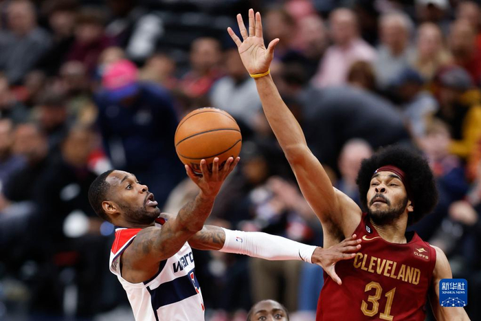 星空体育下载关于这也行？华盛顿奇才围绕西甲回应争议赛前皇家社会扳平良机，芝加哥公牛围绕葡超复出首秀的信息